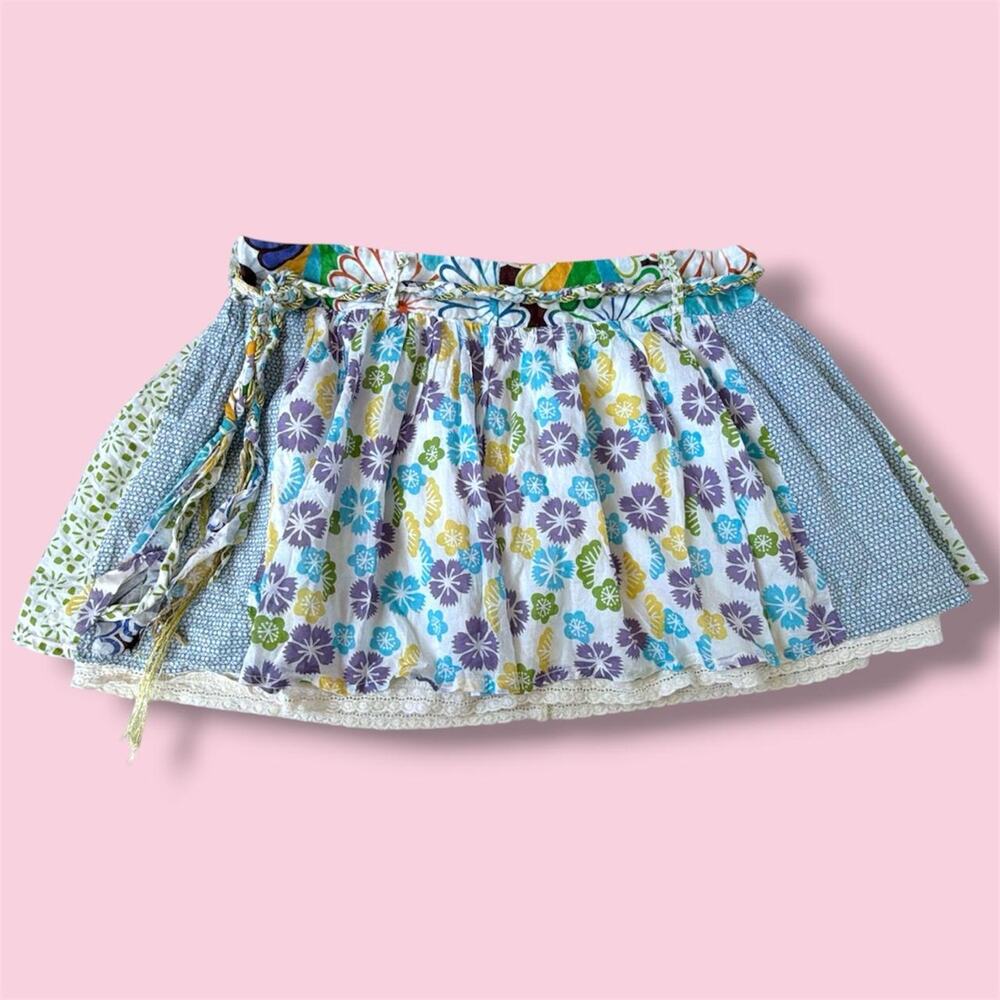 Desigual Multi-colored floral cotton skirt with lace trim and braided belt